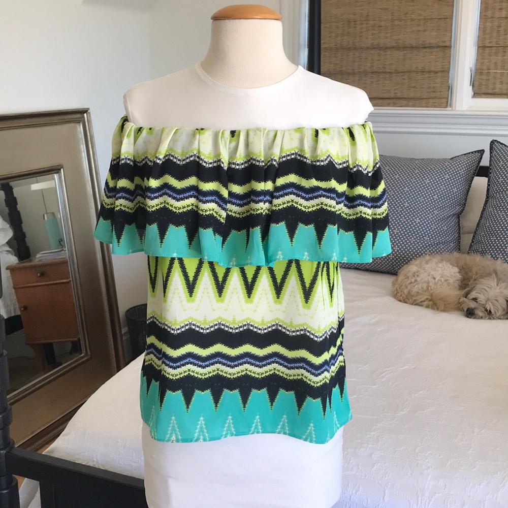 Tribal pattern crêpe blouse